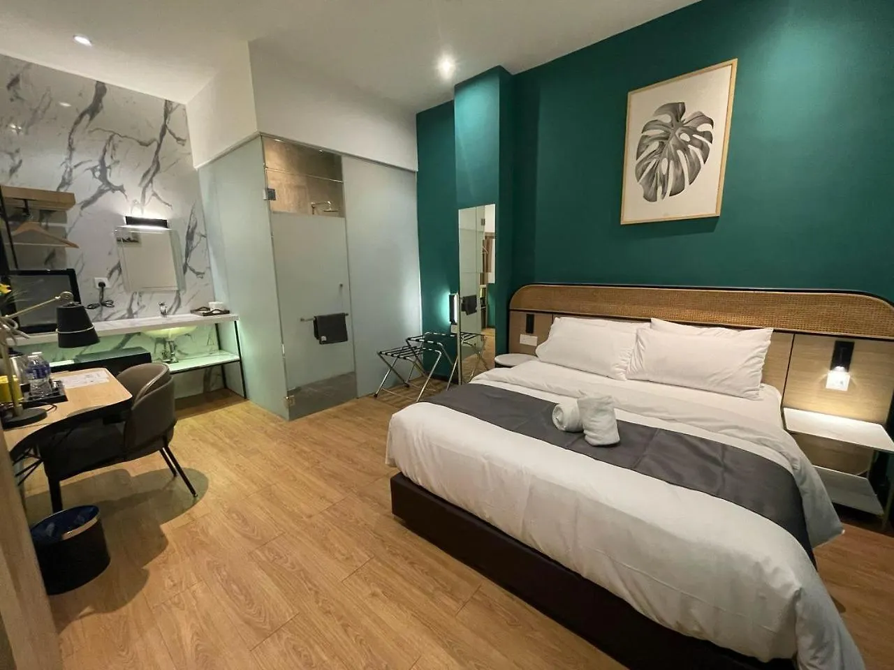 Enclave Hotel Kuala Lumpur - Previously Known As Season Point Hotel 3*,
