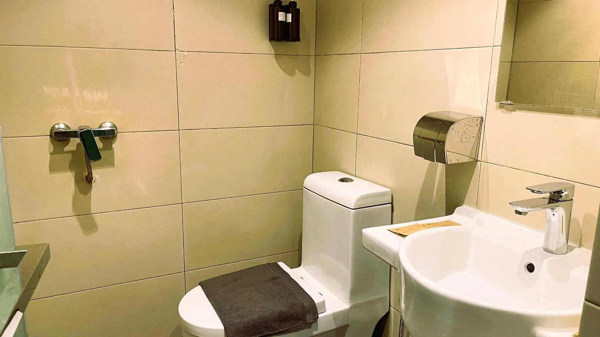 ***  Enclave Hotel Kuala Lumpur - Previously Known As Season Point Hotel Malaysia