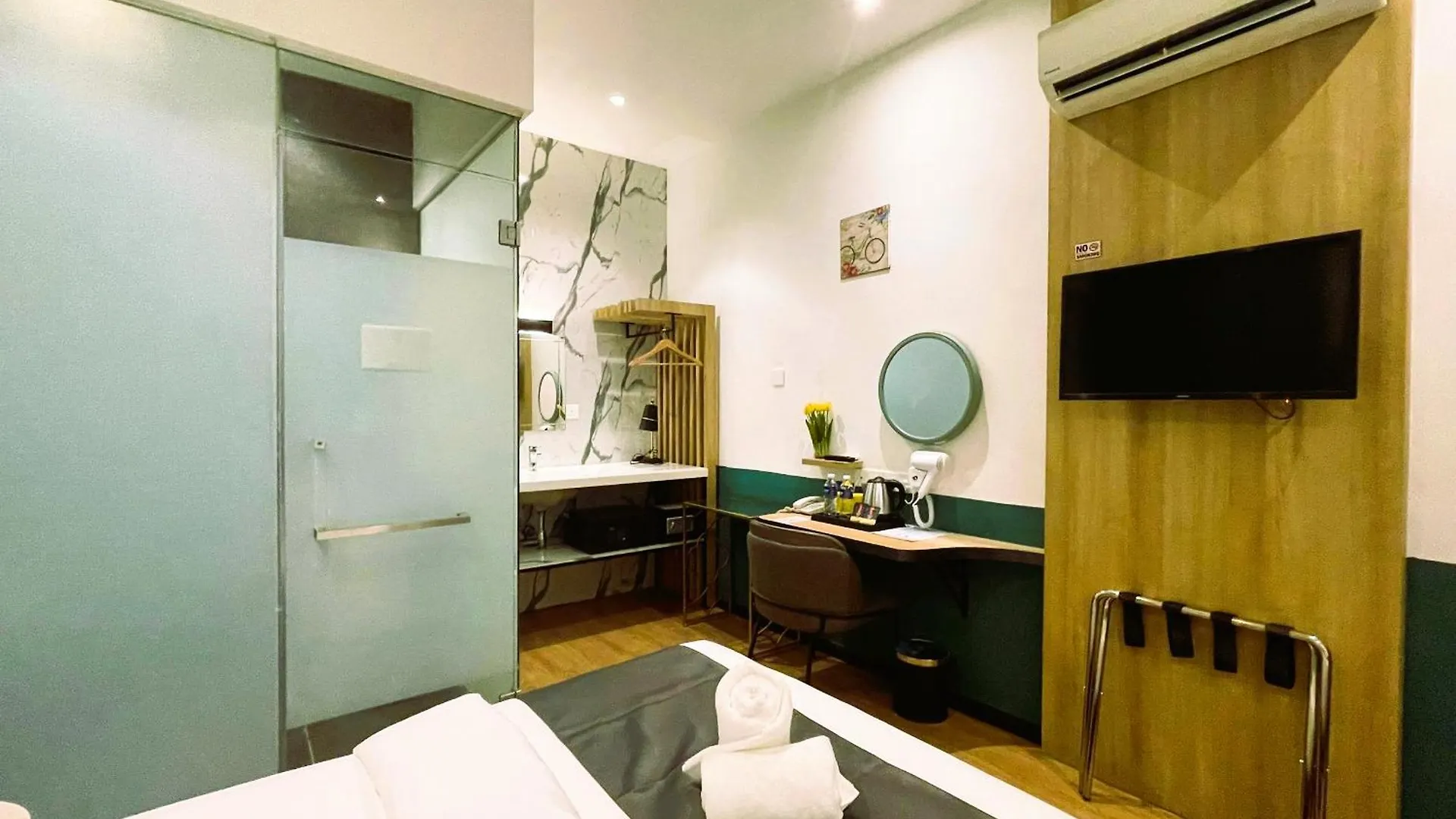 Enclave Hotel Kuala Lumpur - Previously Known As Season Point Hotel